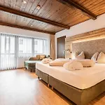 Hotell Alpenlove - Adult 4*