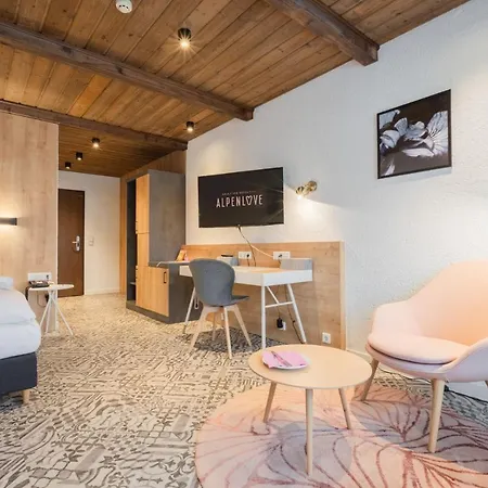 Alpenlove - Adult 4*